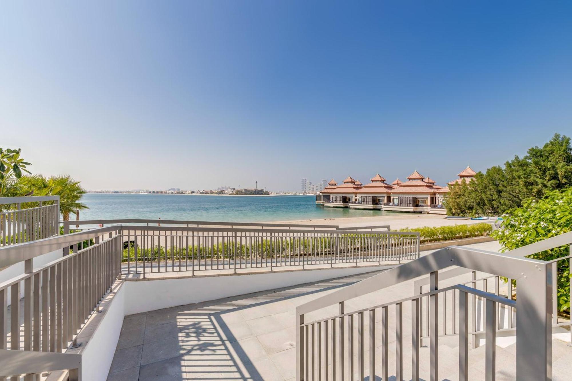 Luxury Azizi Mina Beachfront Apartments Dubai Ngoại thất bức ảnh