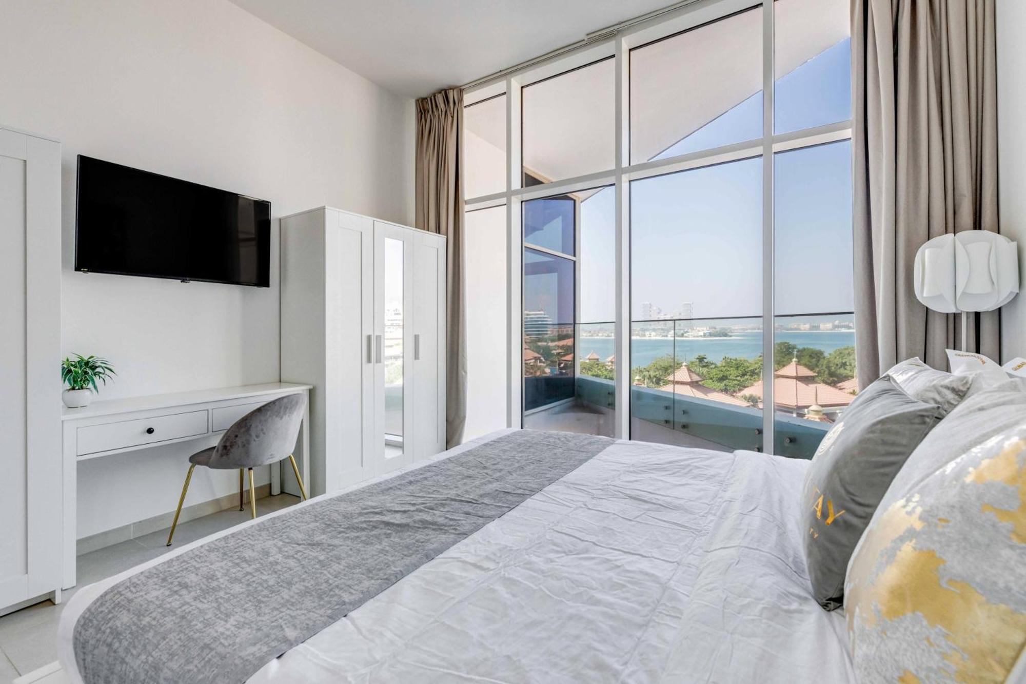 Luxury Azizi Mina Beachfront Apartments Dubai Ngoại thất bức ảnh